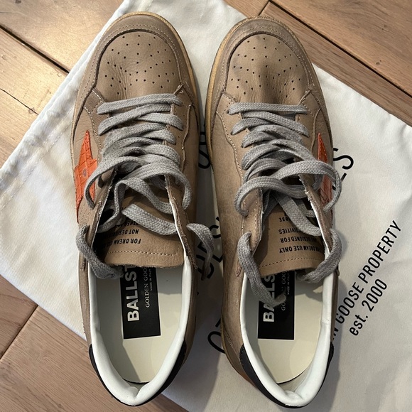 Ball Star in beige nubuck with croc-print leather star and nubuck heel tab - Picture 2 of 9